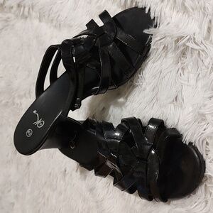 It's OK Strappy Dressy Sandals Black Faux Patent Leather Stacked Heel Size 8.5